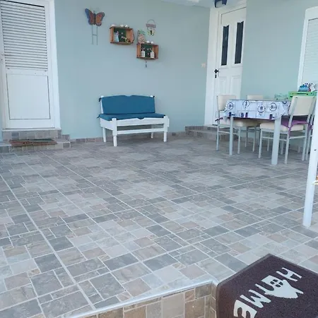 Anastasia's Garden House إياليسوس