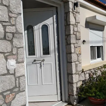 Anastasia's Garden House بيت للعطل *