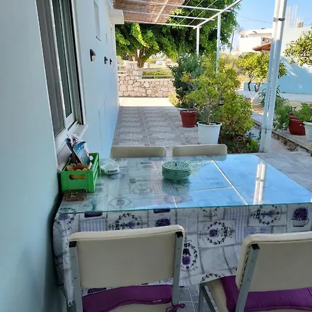 Anastasia's Garden House Σπίτι διακοπών *